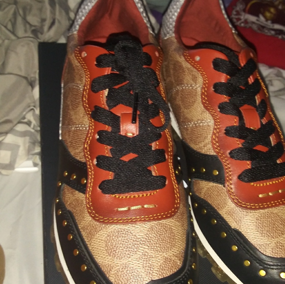 Sneakers - Picture 2 of 2